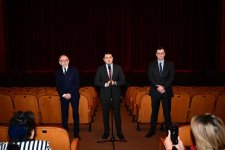 Новый директор Азербайджанского русского драмтеатра представлен коллективу (ФОТО)