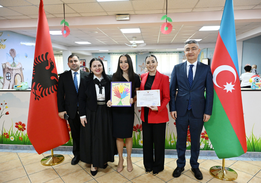 Вице-президент Фонда Гейдара Алиева Лейла Алиева посетила детский дом Hannah and Rozafa и университетский больничный центр Mother Teresa в Тиране (ФОТО)