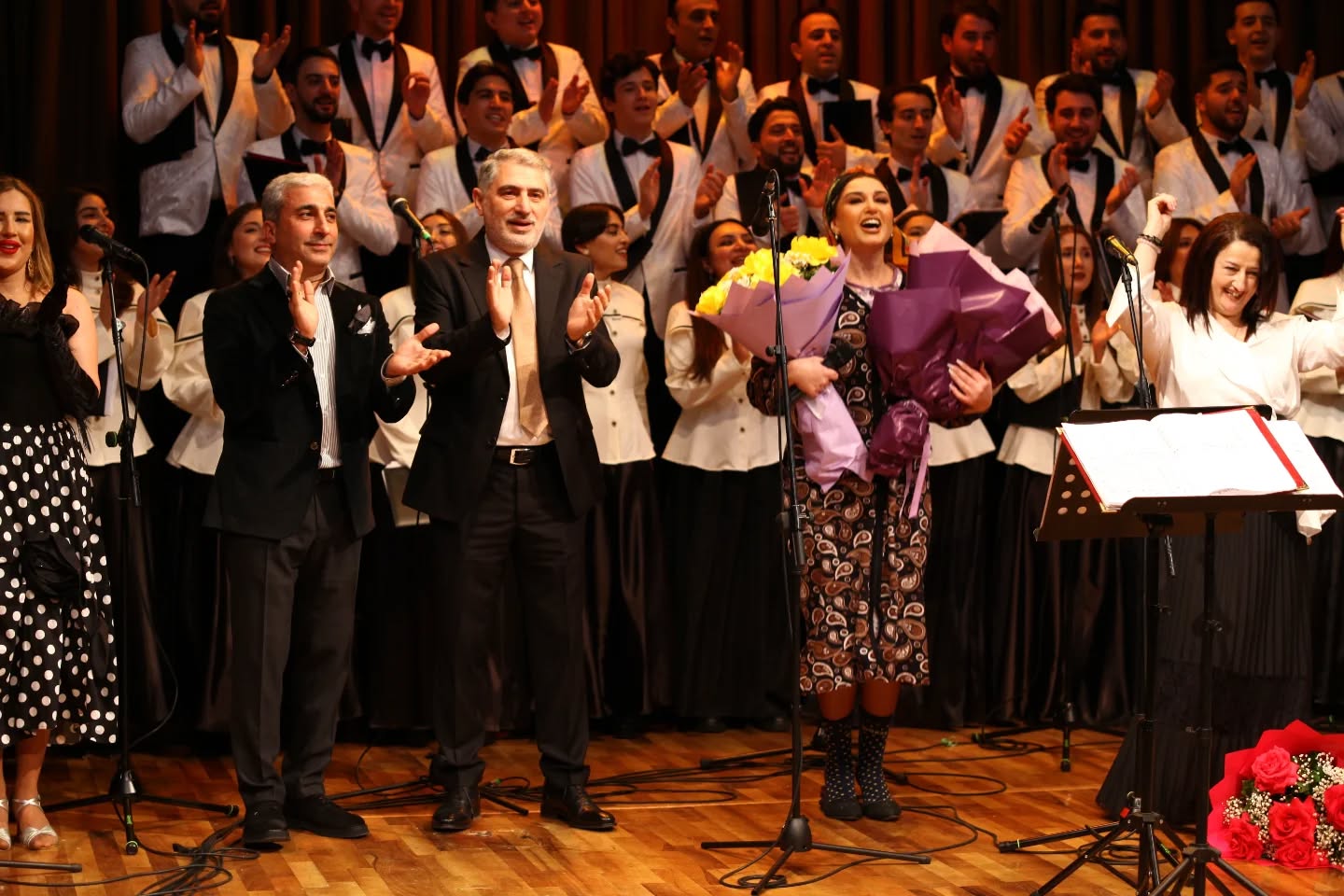 Костюмы и бутафория, сценки и хореографические этюды из азербайджанского кино (ФОТО)