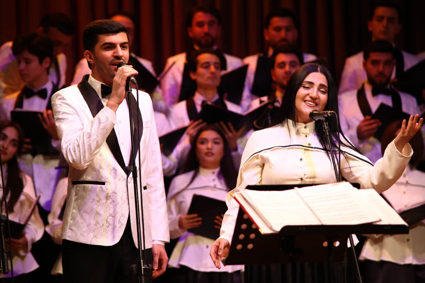 Костюмы и бутафория, сценки и хореографические этюды из азербайджанского кино (ФОТО)