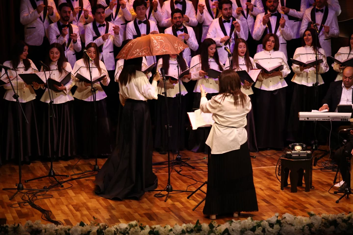 Костюмы и бутафория, сценки и хореографические этюды из азербайджанского кино (ФОТО)