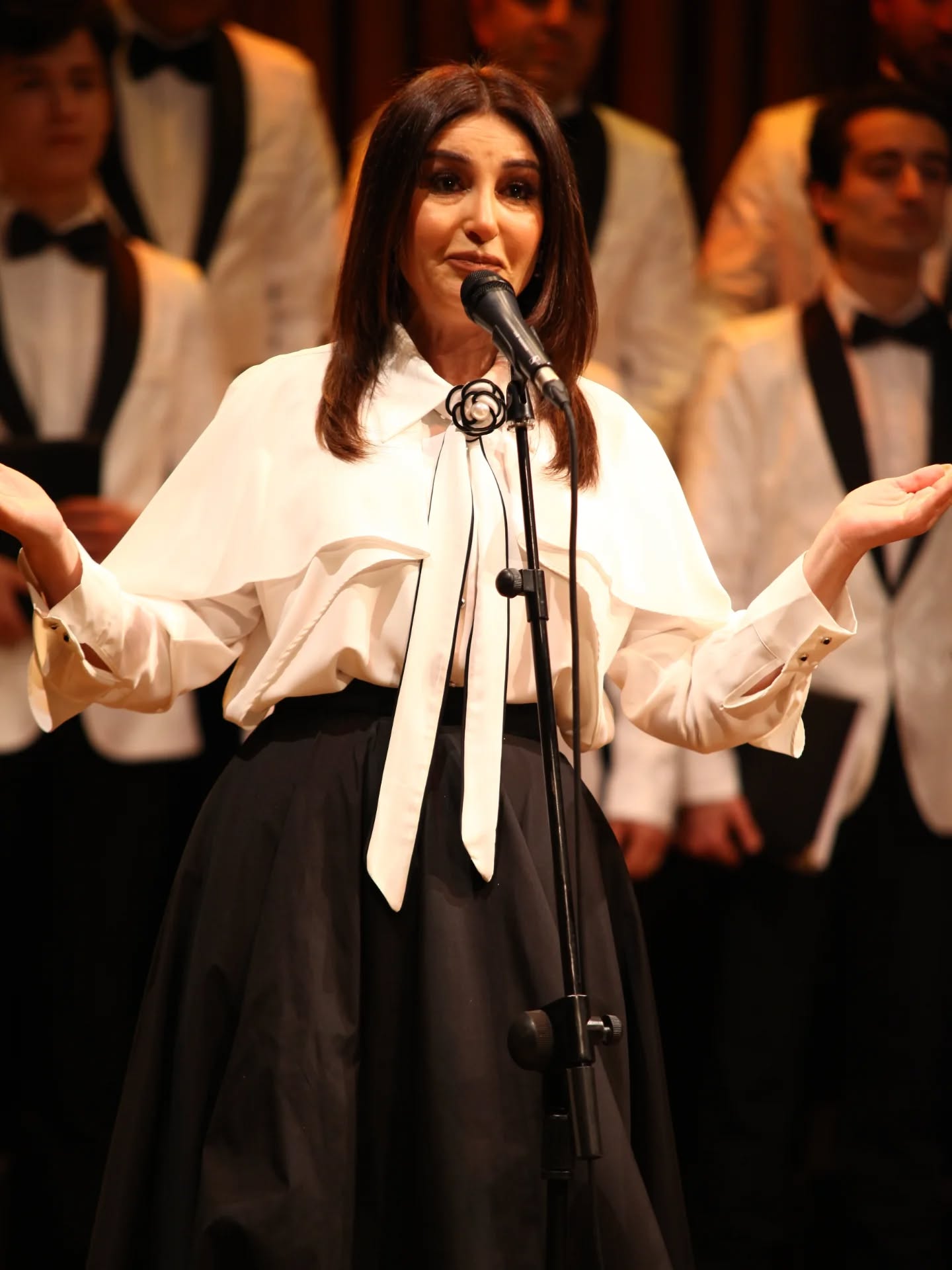 Костюмы и бутафория, сценки и хореографические этюды из азербайджанского кино (ФОТО)