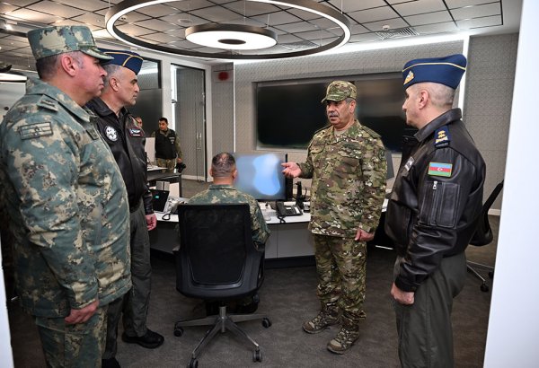 Закир Гасанов проверил служебно-боевую деятельность воинской части ПВО (ФОТО)