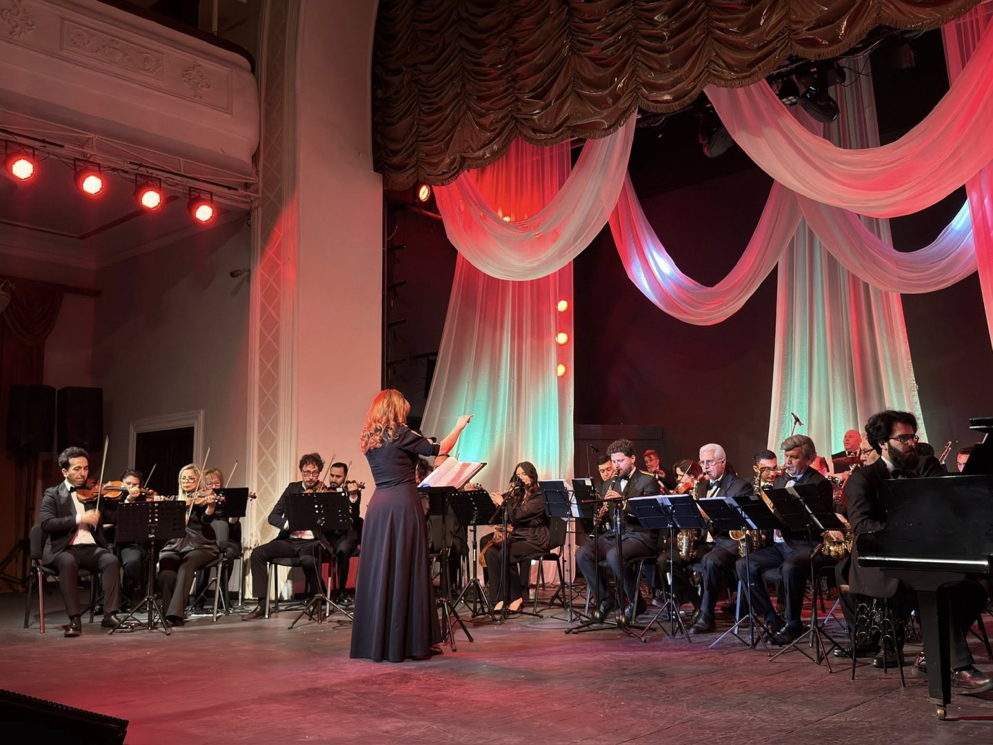 В Баку представлено кино без экрана, но с сердцем и вдохновением… (ФОТО)