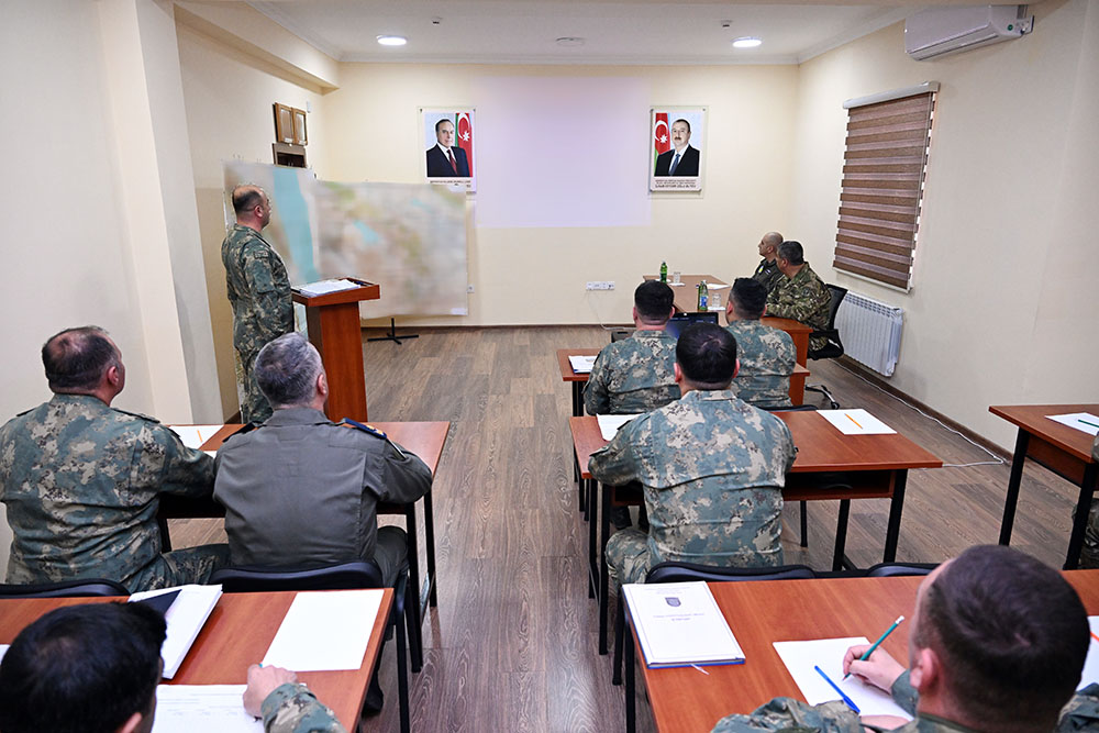 Закир Гасанов проверил служебно-боевую деятельность воинской части ПВО (ФОТО)