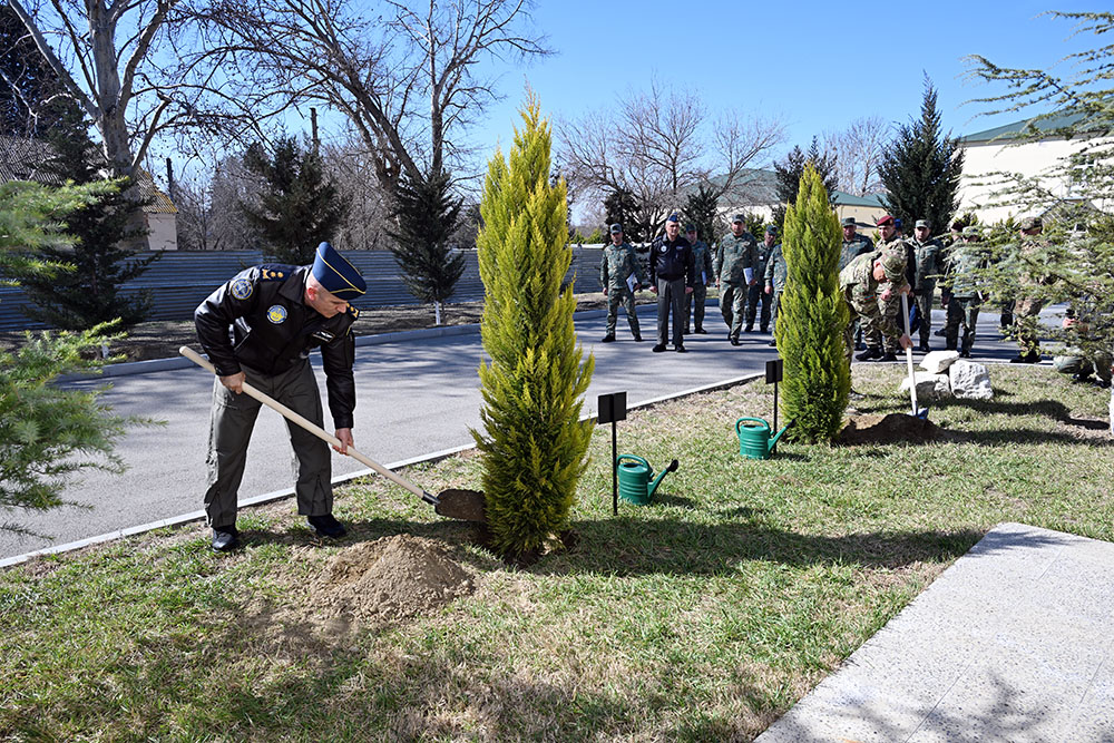 Закир Хасанов посетил подразделения ВВС Азербайджана (ФОТО/ВИДЕО)