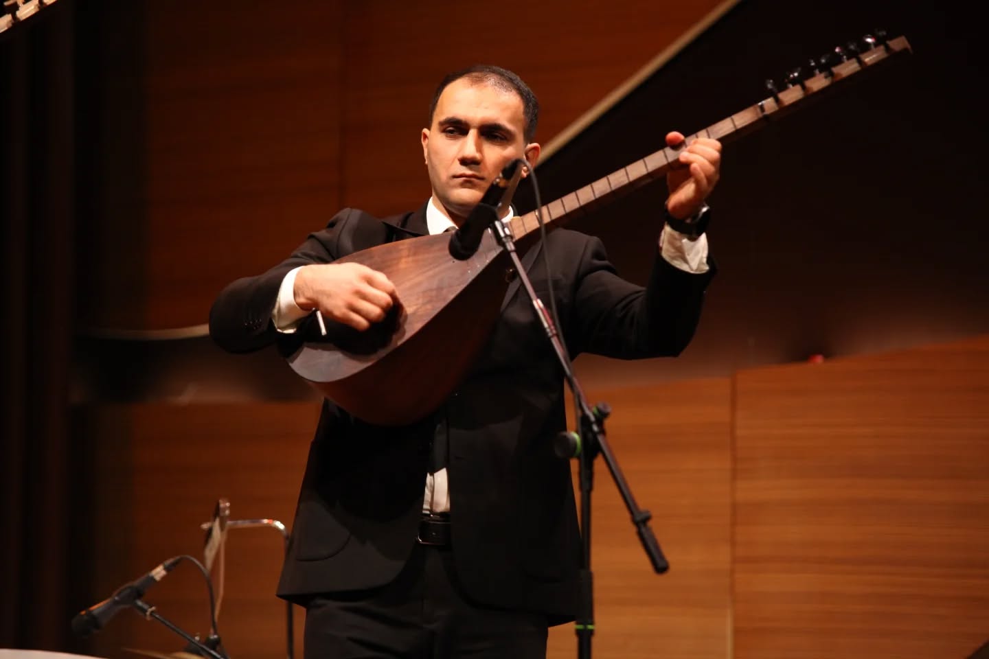 Семь азербайджанских красавиц в голубом и волшебство канона (ФОТО)