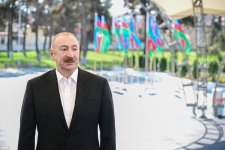 Президент Ильхам Алиев и Первая леди Мехрибан Алиева встретились с жителями города Ходжавенд и села Ходжавенд (ФОТО)