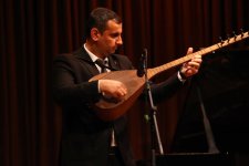 Семь азербайджанских красавиц в голубом и волшебство канона (ФОТО)