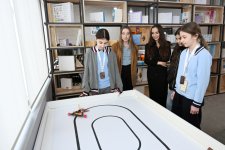 Лейла Алиева и Алена Алиева посетили общеобразовательную школу-интернат и центр STEAM в городе Губа (ФОТО)