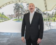 Президент Ильхам Алиев и Первая леди Мехрибан Алиева встретились с жителями города Ходжавенд и села Ходжавенд (ФОТО)