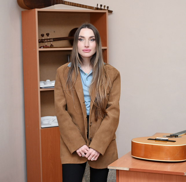 Лейла Алиева и Алена Алиева посетили общеобразовательную школу-интернат и центр STEAM в городе Губа (ФОТО)