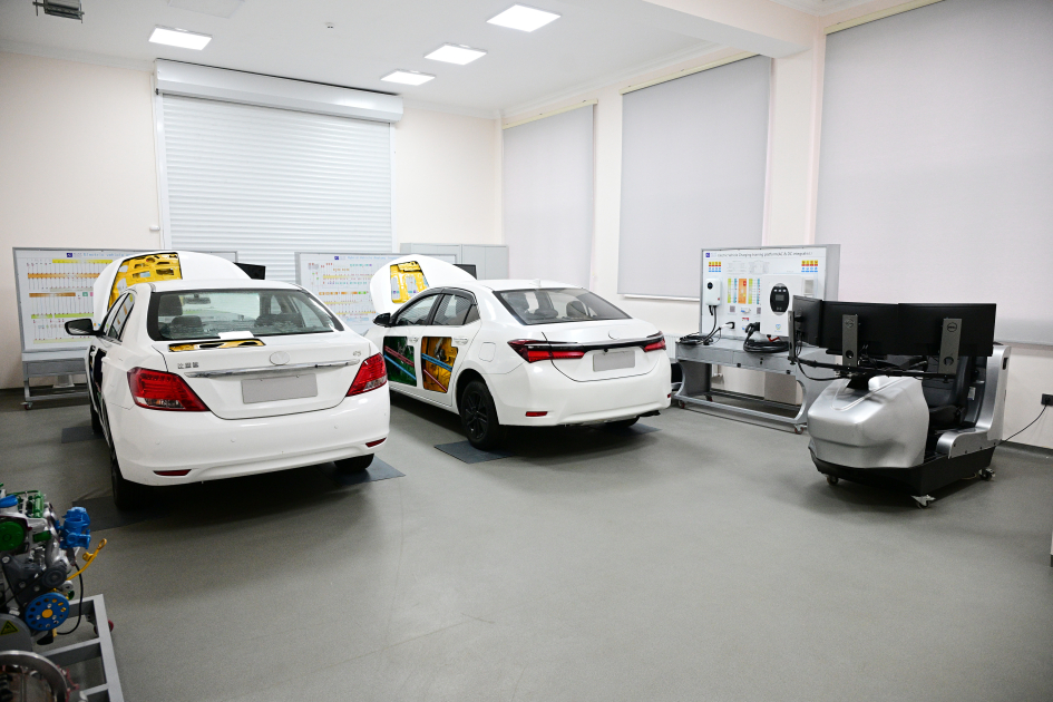 Президент Ильхам Алиев принял участие в открытии Лянкяранского государственного центра профессионального образования (ФОТО)