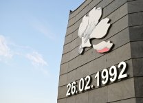 Президент Ильхам Алиев и Первая леди Мехрибан Алиева приняли участие в открытии Мемориала жертвам Ходжалинского геноцида (ВИДЕО/ФОТО)