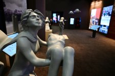 Президент Ильхам Алиев и Первая леди Мехрибан Алиева приняли участие в открытии Мемориала жертвам Ходжалинского геноцида (ВИДЕО/ФОТО)