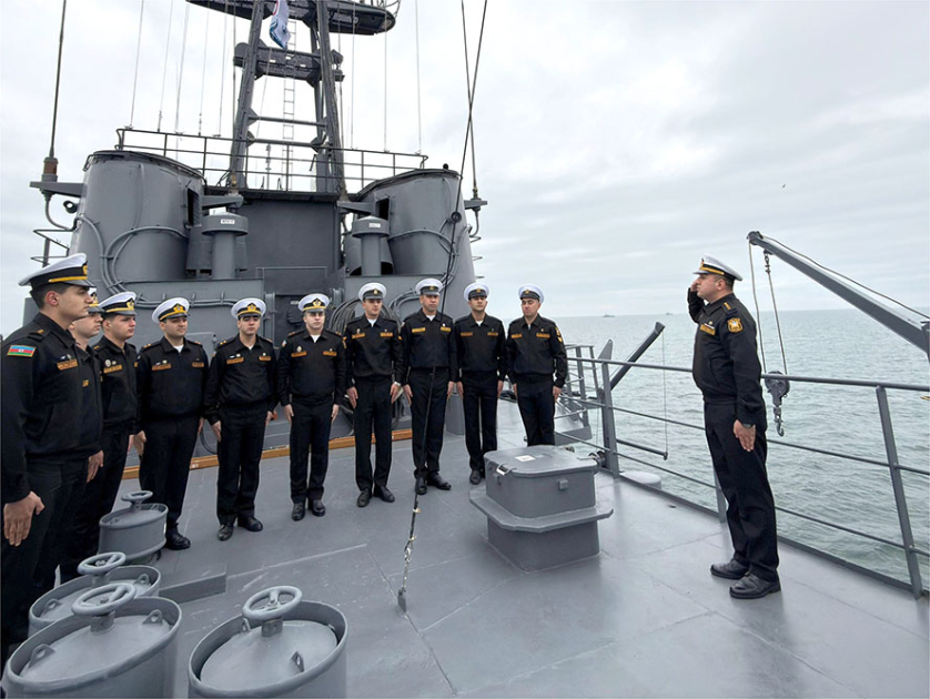 В азербайджанской армии состоялся ряд мероприятий в связи с годовщиной Ходжалинского геноцида (ФОТО)