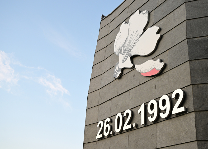 Президент Ильхам Алиев и Первая леди Мехрибан Алиева приняли участие в открытии Мемориала жертвам Ходжалинского геноцида (ВИДЕО/ФОТО)