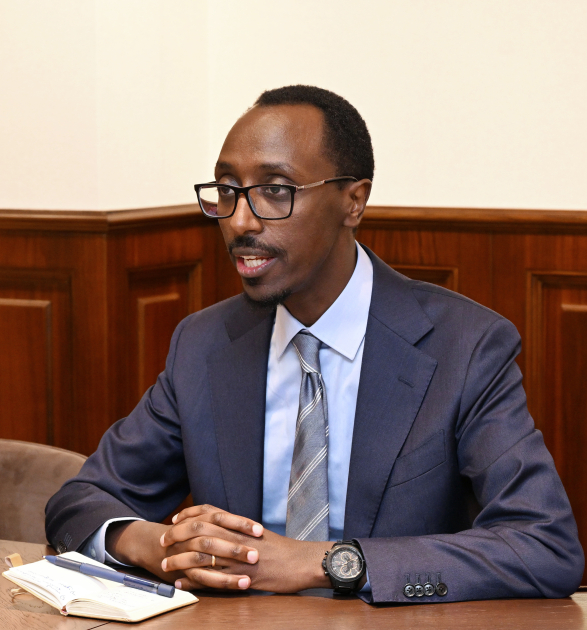 Руководитель Администрации Президента Азербайджана встретился с президентом COP32 (ФОТО)