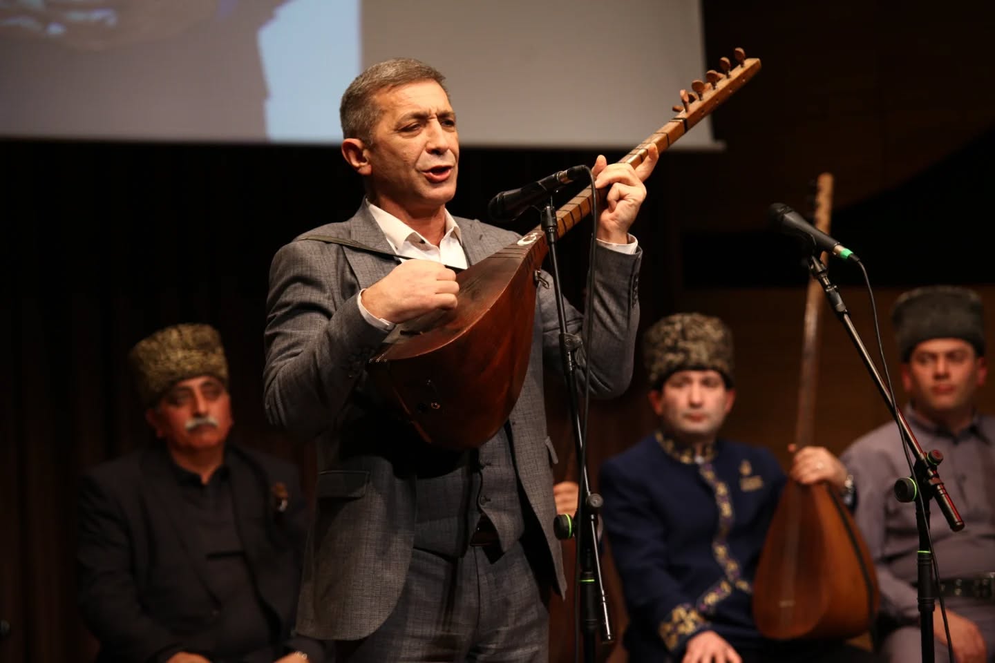 "Звук саза, дыхание слова": В память об Эльхане Мамедли (ФОТО)
