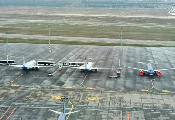 Международный аэропорт Гейдар Алиев принял два международных рейса в качестве запасного аэродрома