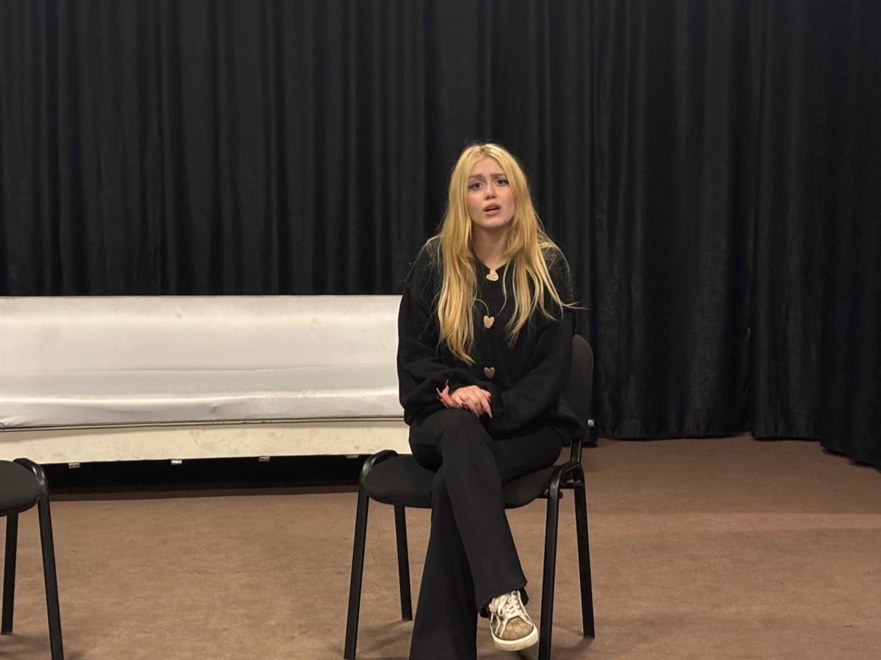 Самира и Медведь – как конфликт с кредитором перерастает в любовь (ФОТО)