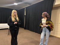 Самира и Медведь – как конфликт с кредитором перерастает в любовь (ФОТО)