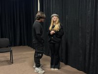 Самира и Медведь – как конфликт с кредитором перерастает в любовь (ФОТО)