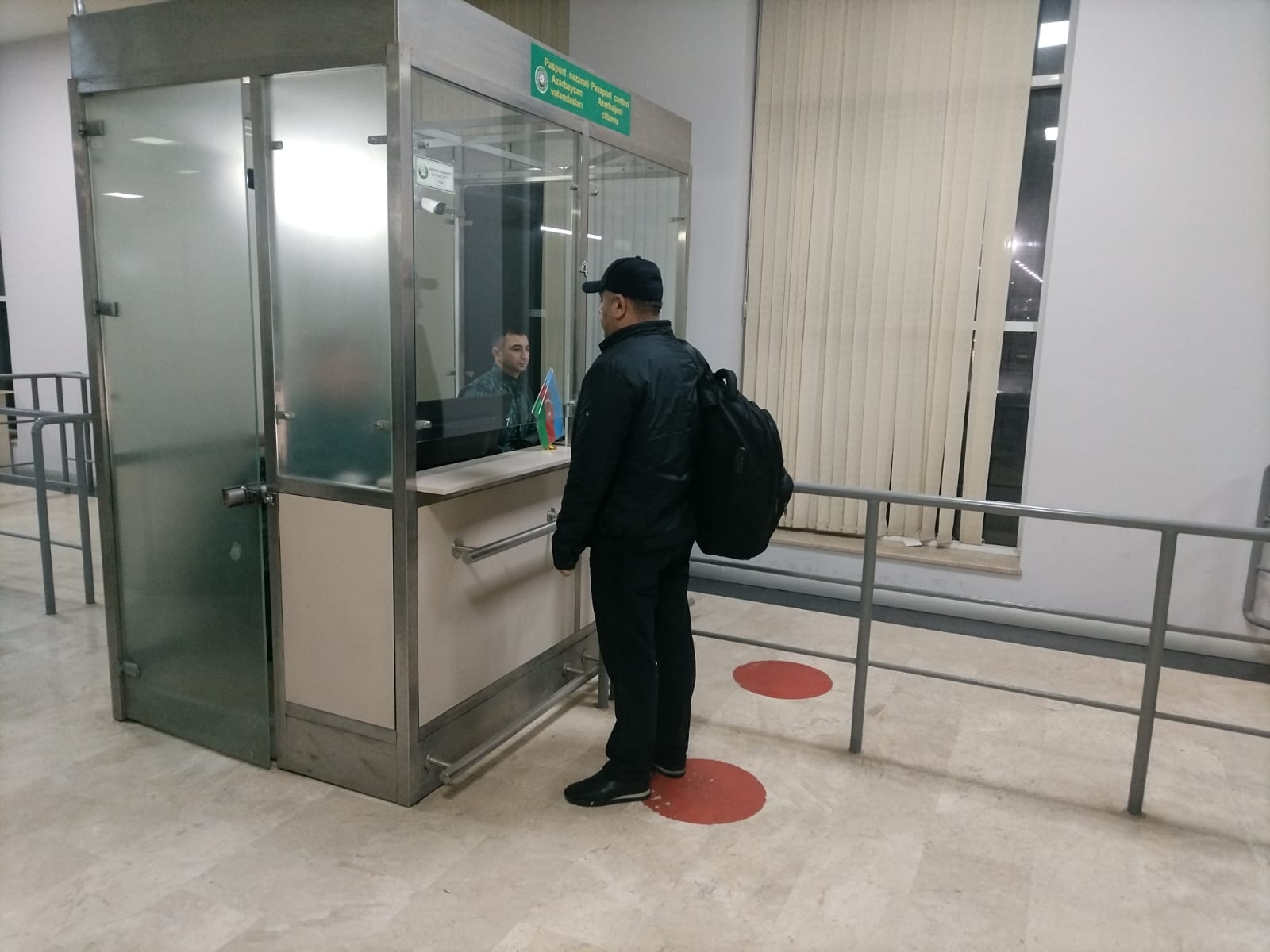 Продолжается эвакуация граждан Азербайджана из Ирана (ФОТО)