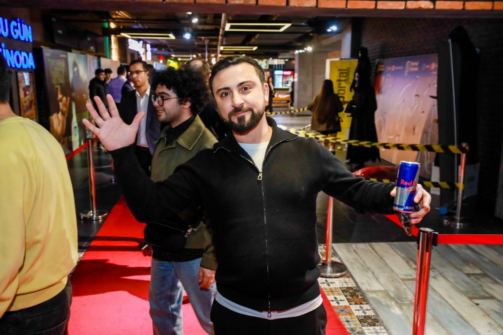 В Баку появился "мир страха" - за день до мировой премьеры (ВИДЕО, ФОТО)