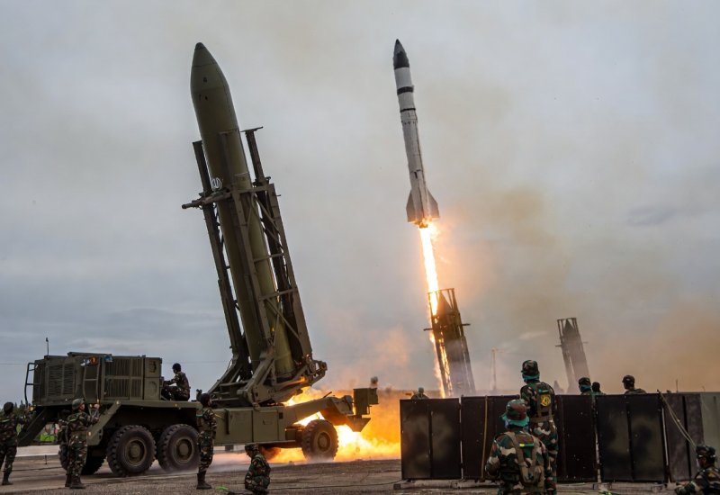 Иран атаковал объекты Израиля дронами