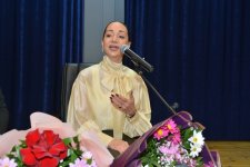 Первой гостьей нового проекта MEMİM "Диалог об искусстве" стала народная артистка Тарана Мурадова (ФОТО)