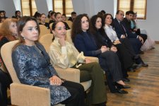 Первой гостьей нового проекта MEMİM "Диалог об искусстве" стала народная артистка Тарана Мурадова (ФОТО)