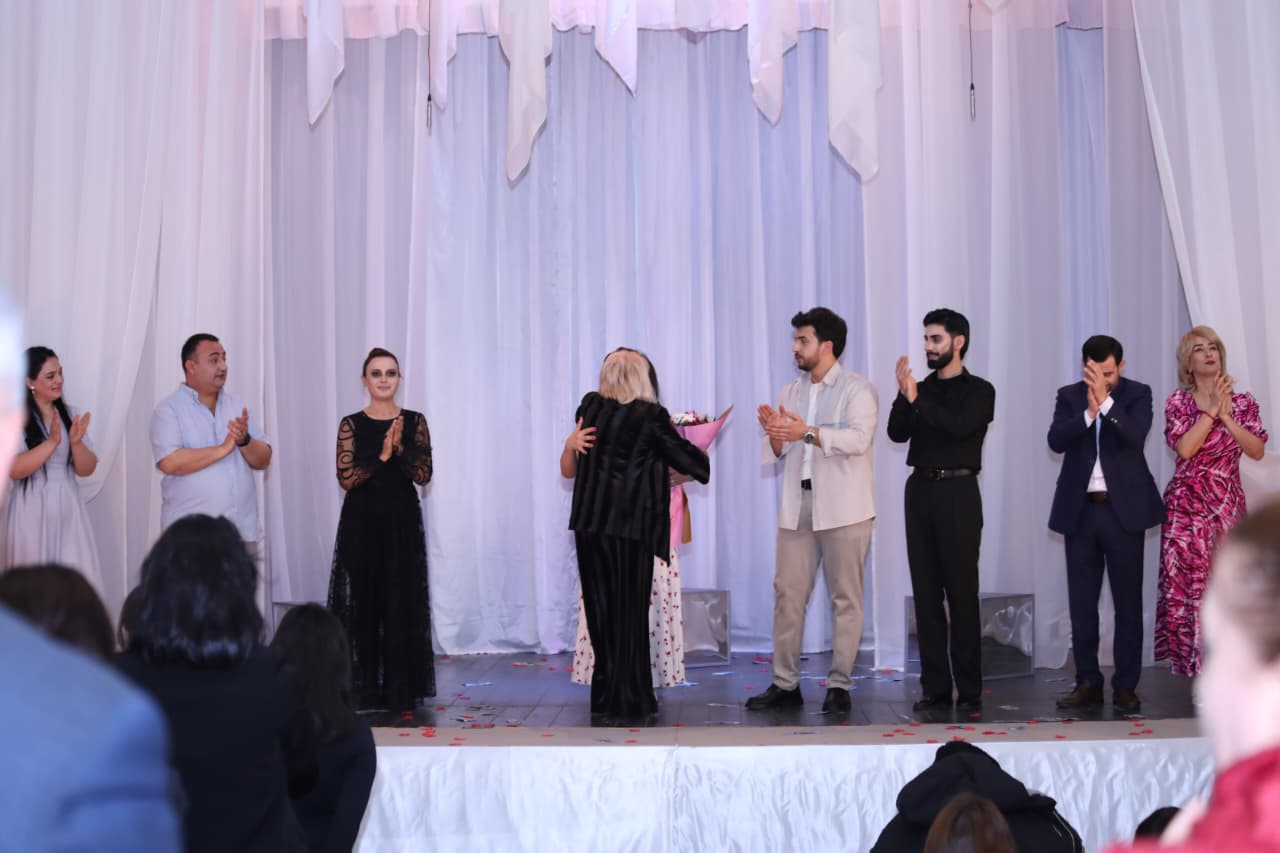 Как не надетое свадебное платье способно рассказать целую жизнь... – история в Лянкяране (ФОТО)