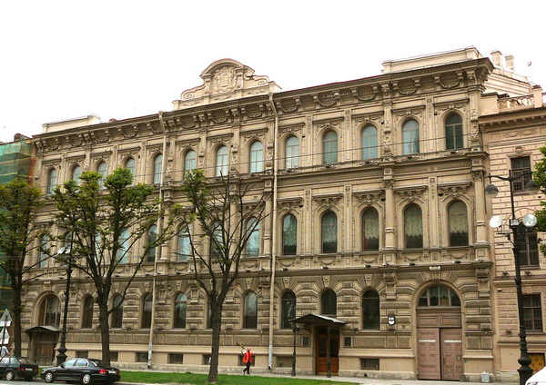 Азербайджан представлен на конференции "Человек в зеркале фольклора" в Санкт-Петербурге (ФОТО)