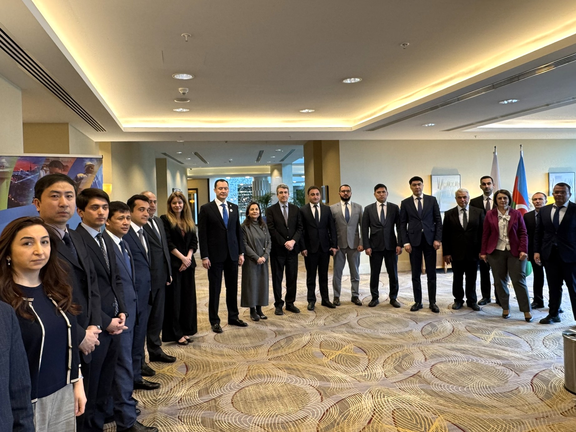 АБР начал технико-экономическое обоснование проекта «Каспийский зеленый энергетический коридор» (ФОТО)