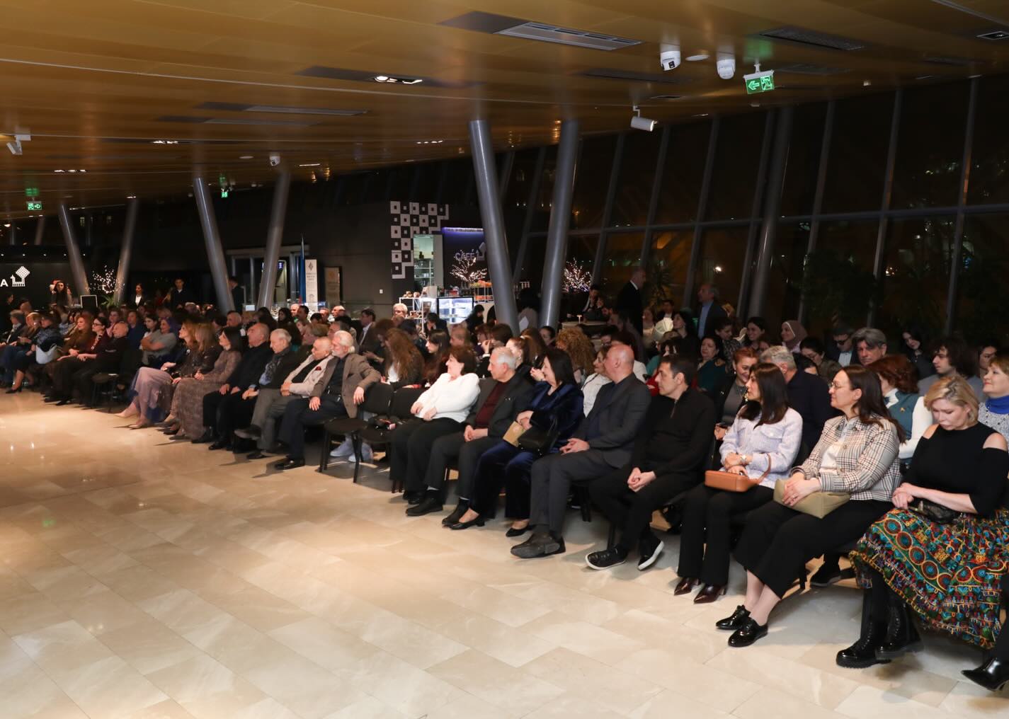 Картины, от которых замирает дыхание. Магия суфизма Джамили Гашимовой (ФОТО)