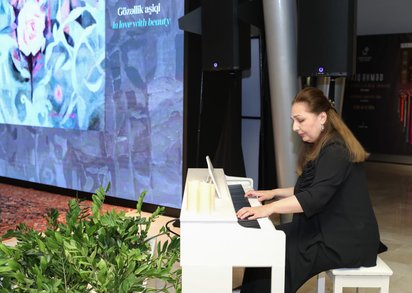 Картины, от которых замирает дыхание. Магия суфизма Джамили Гашимовой (ФОТО)