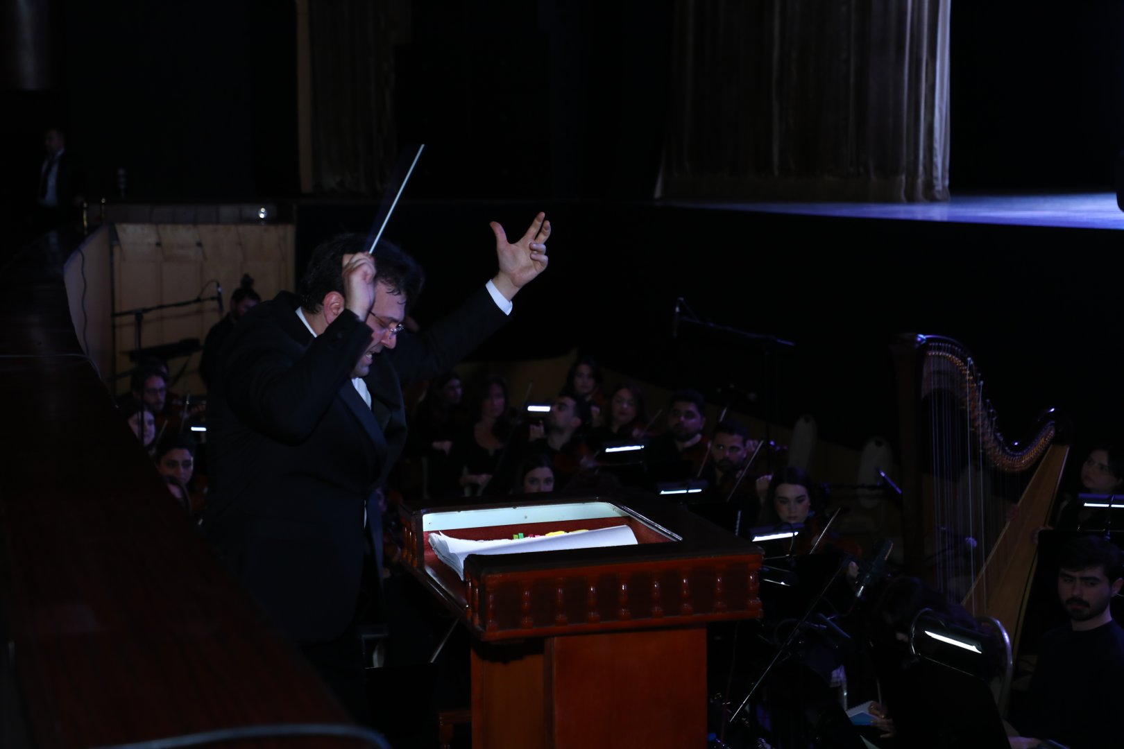 Грандиозная премьера "Насими" - впервые в Азербайджане представлена опера с применением ИИ (ВИДЕО, ФОТО)