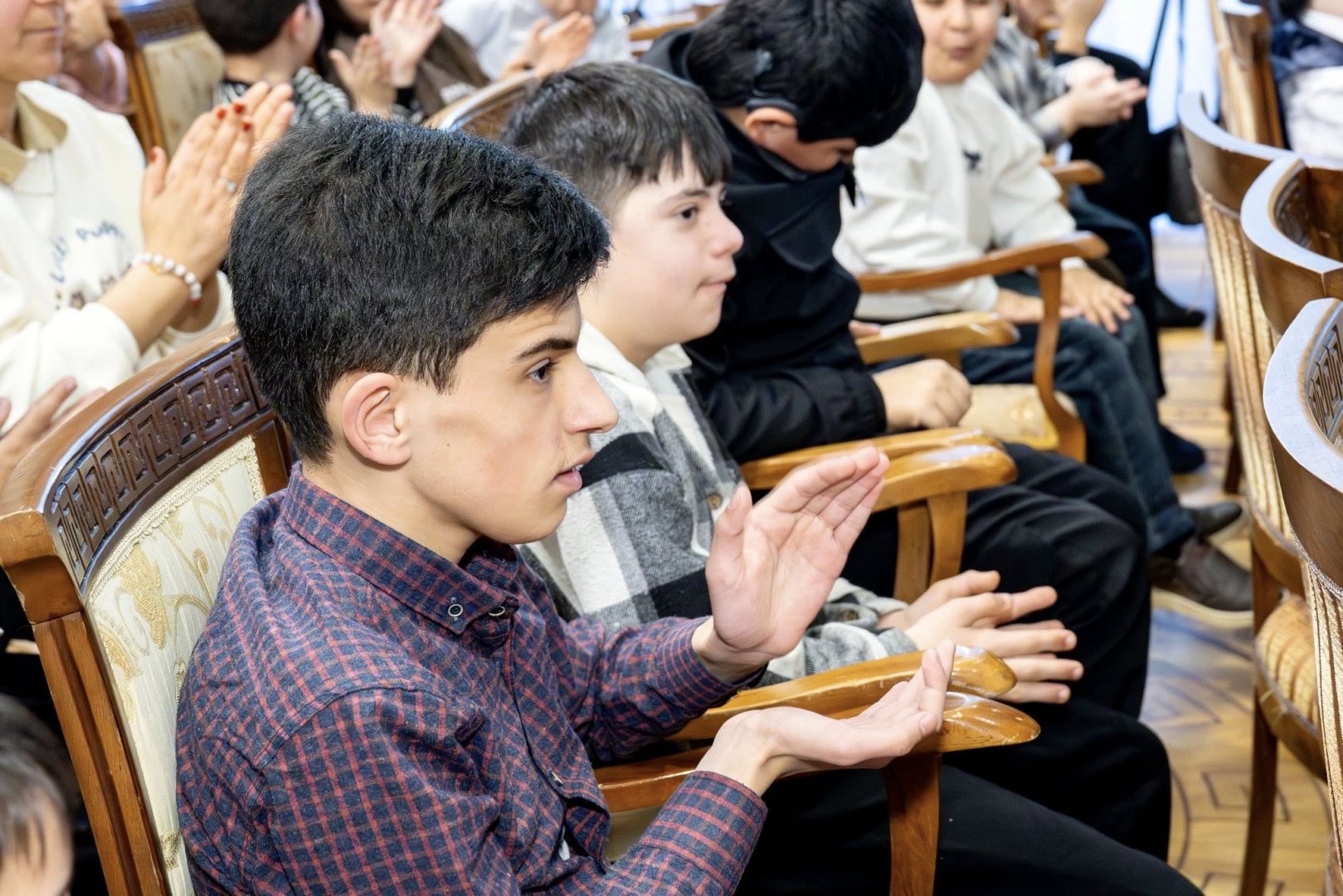 Танцы величественных гор и душевные мелодии Азербайджана (ФОТО)