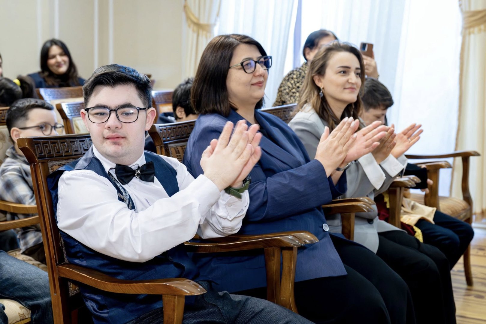 Танцы величественных гор и душевные мелодии Азербайджана (ФОТО)