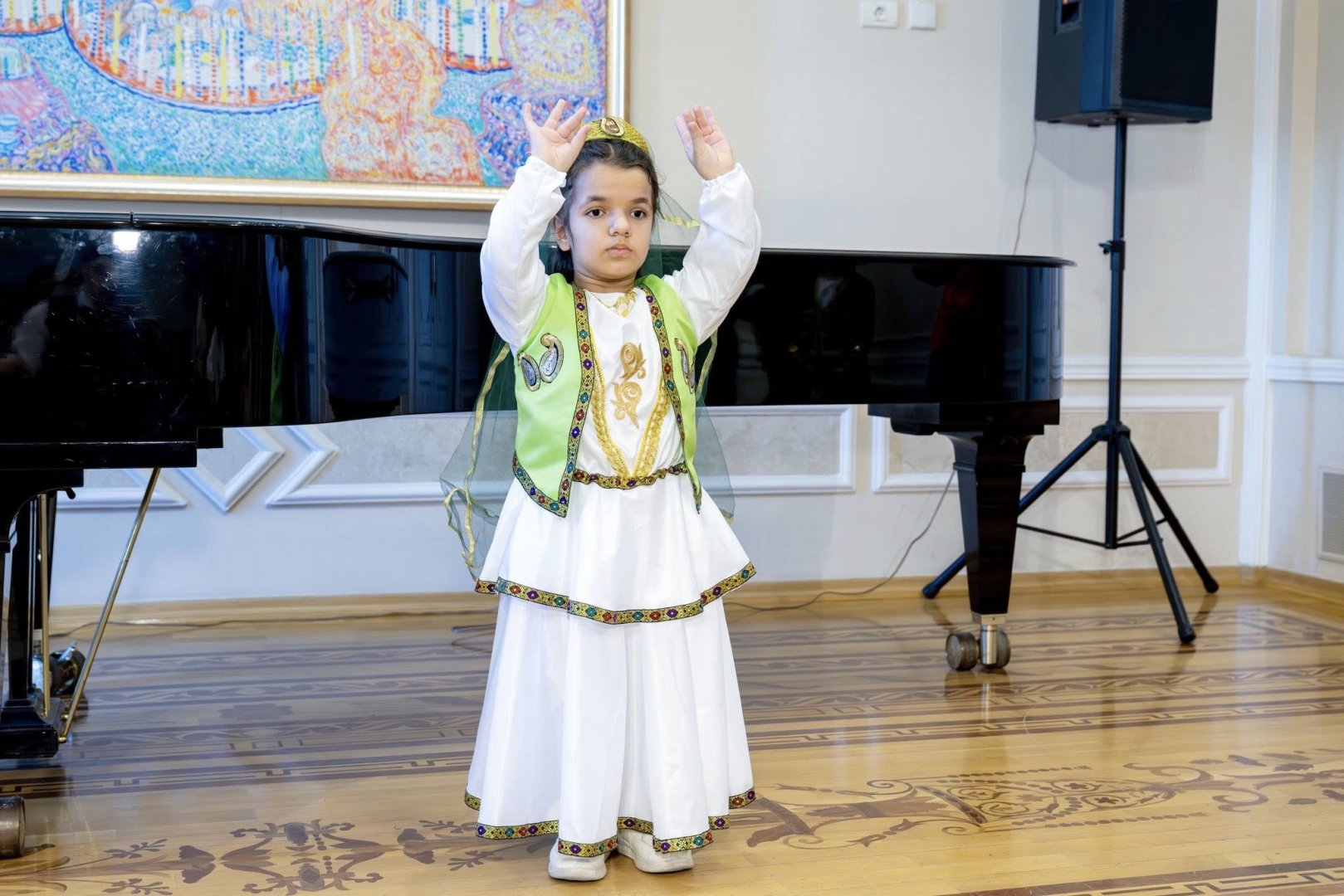 Танцы величественных гор и душевные мелодии Азербайджана (ФОТО)