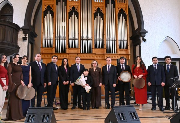 Абонементные концерты в Баку объединили классическую музыку и мугам (ФОТО)