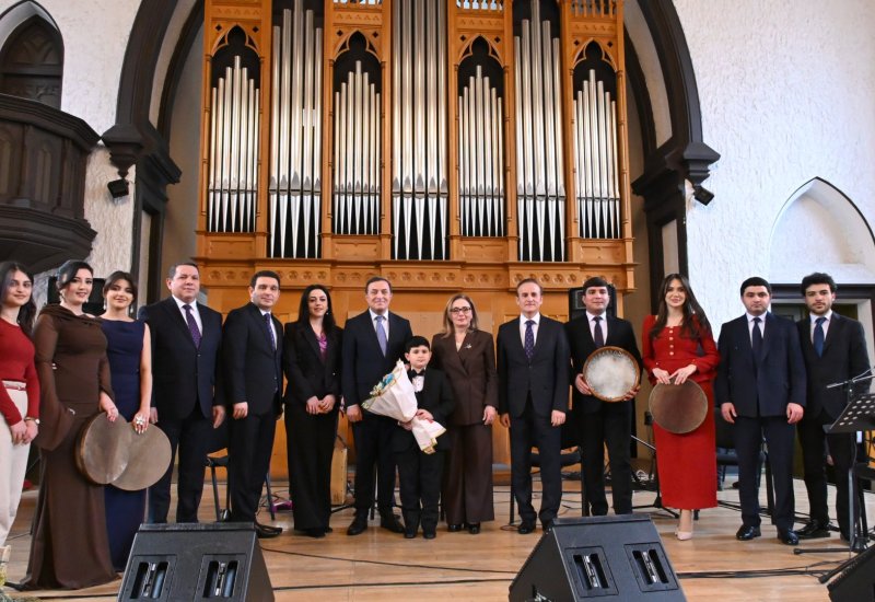 Абонементные концерты в Баку объединили классическую музыку и мугам (ФОТО)