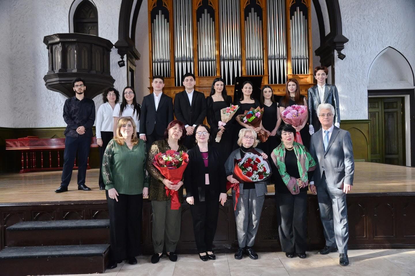 Абонементные концерты в Баку объединили классическую музыку и мугам (ФОТО)