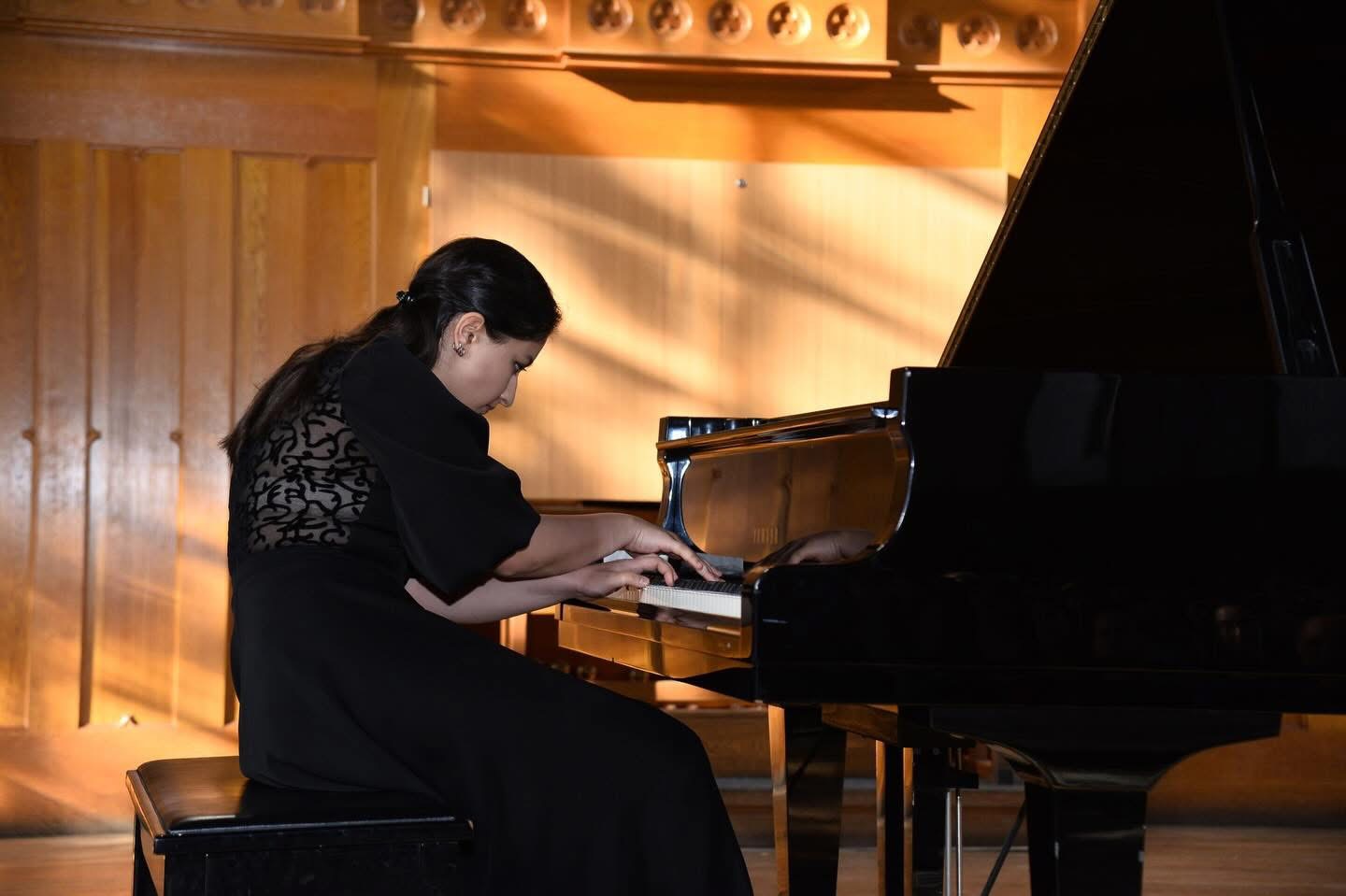 Абонементные концерты в Баку объединили классическую музыку и мугам (ФОТО)