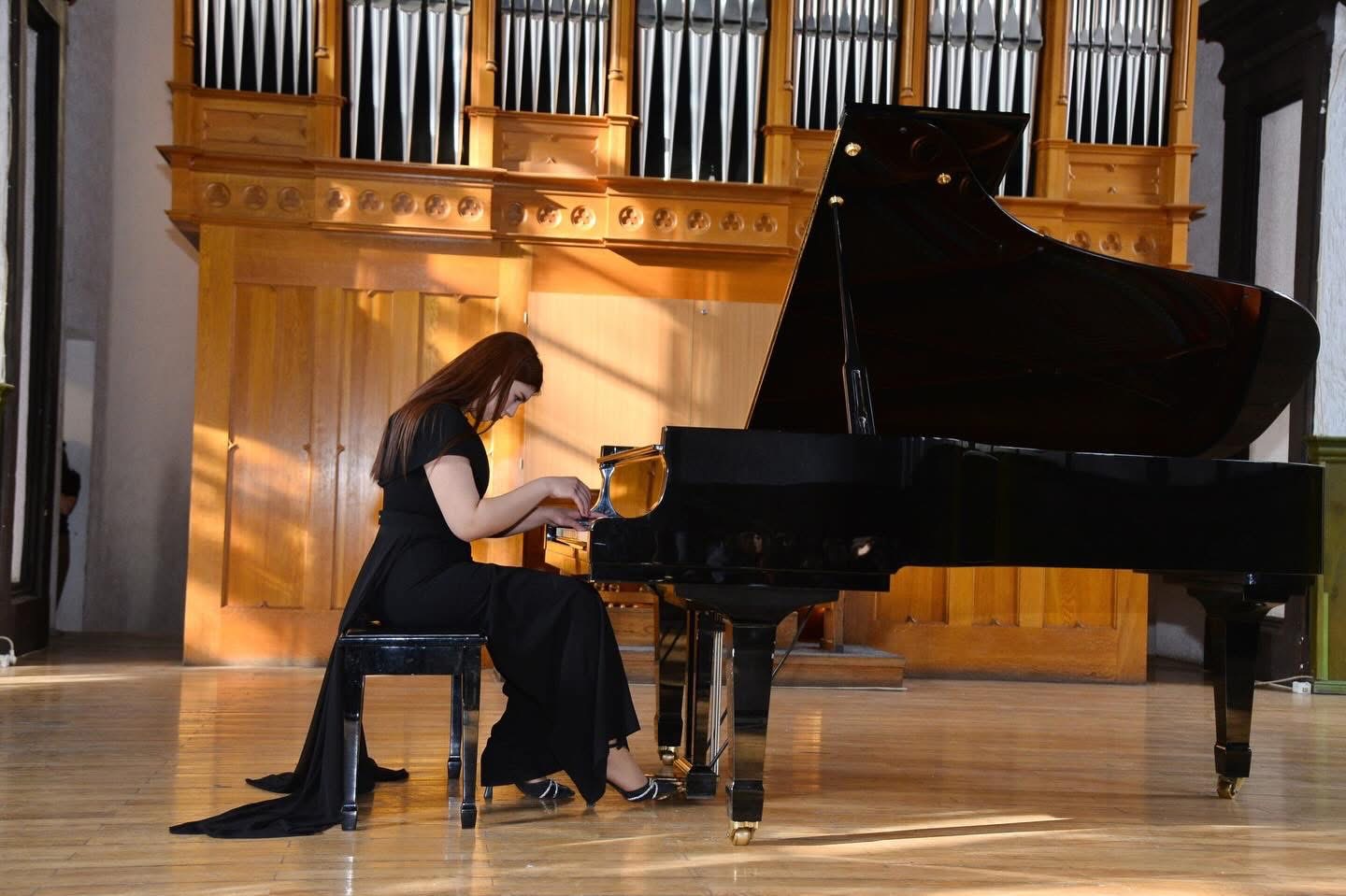 Абонементные концерты в Баку объединили классическую музыку и мугам (ФОТО)