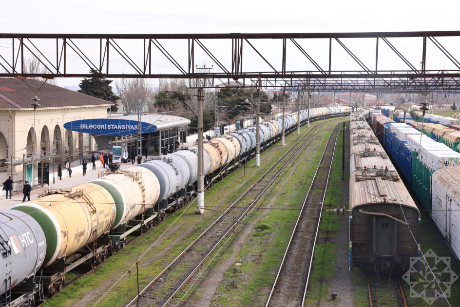 Из Азербайджана в Армению отправлены нефтепродукты и российские удобрения (ФОТО/ВИДЕО)