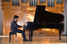 Абонементные концерты в Баку объединили классическую музыку и мугам (ФОТО)