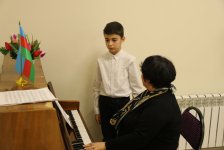 В Габале прошли мастер-классы по исполнению на фортепиано и таре (ФОТО)