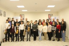 В Габале прошли мастер-классы по исполнению на фортепиано и таре (ФОТО)